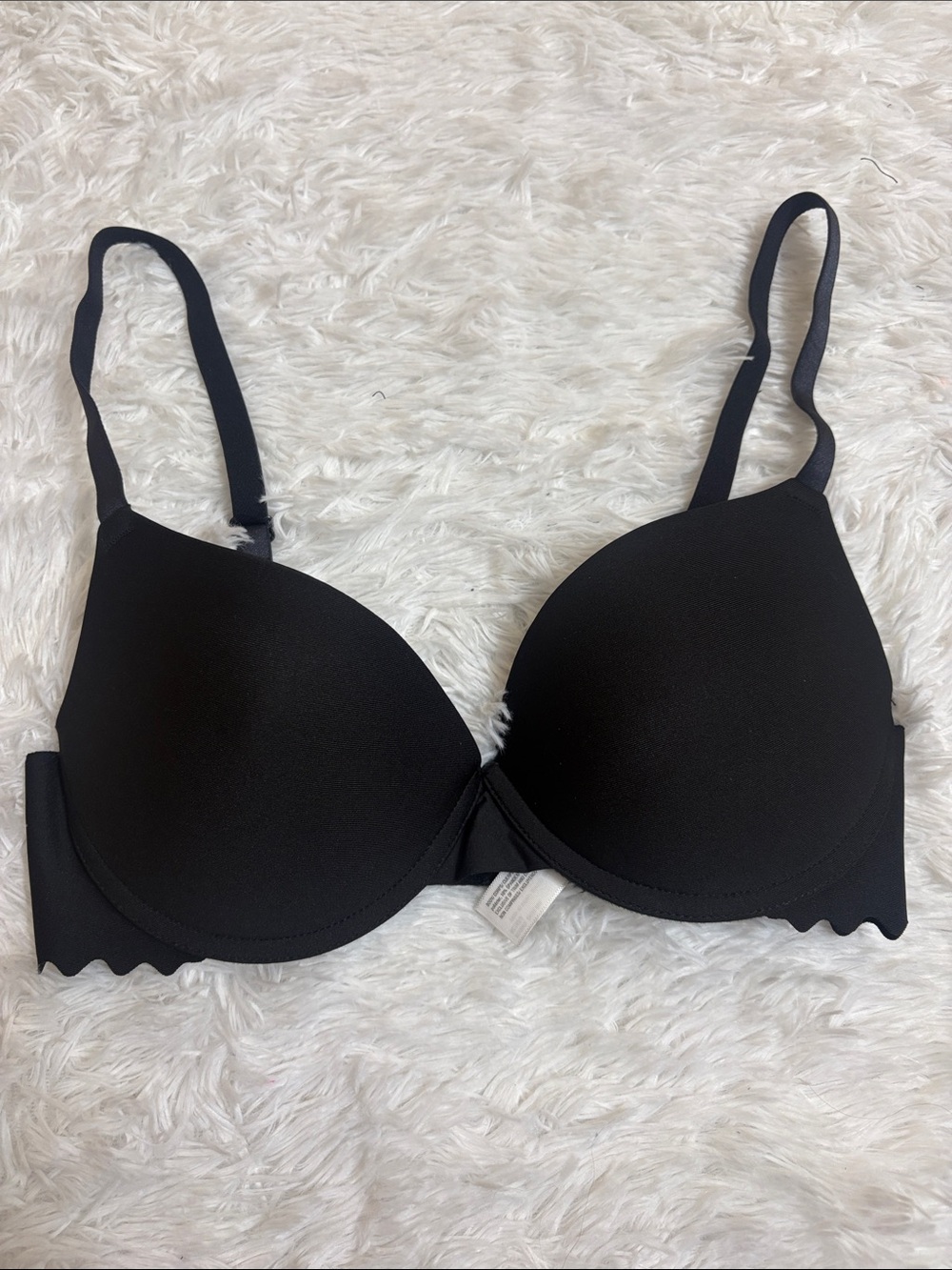 Maidenform Black Lightly Padded Underwire Bra Scalloped Detailing Size 34C